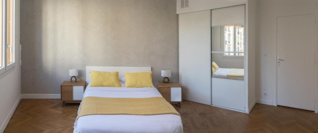 Beautiful In The Heart Of Apartment